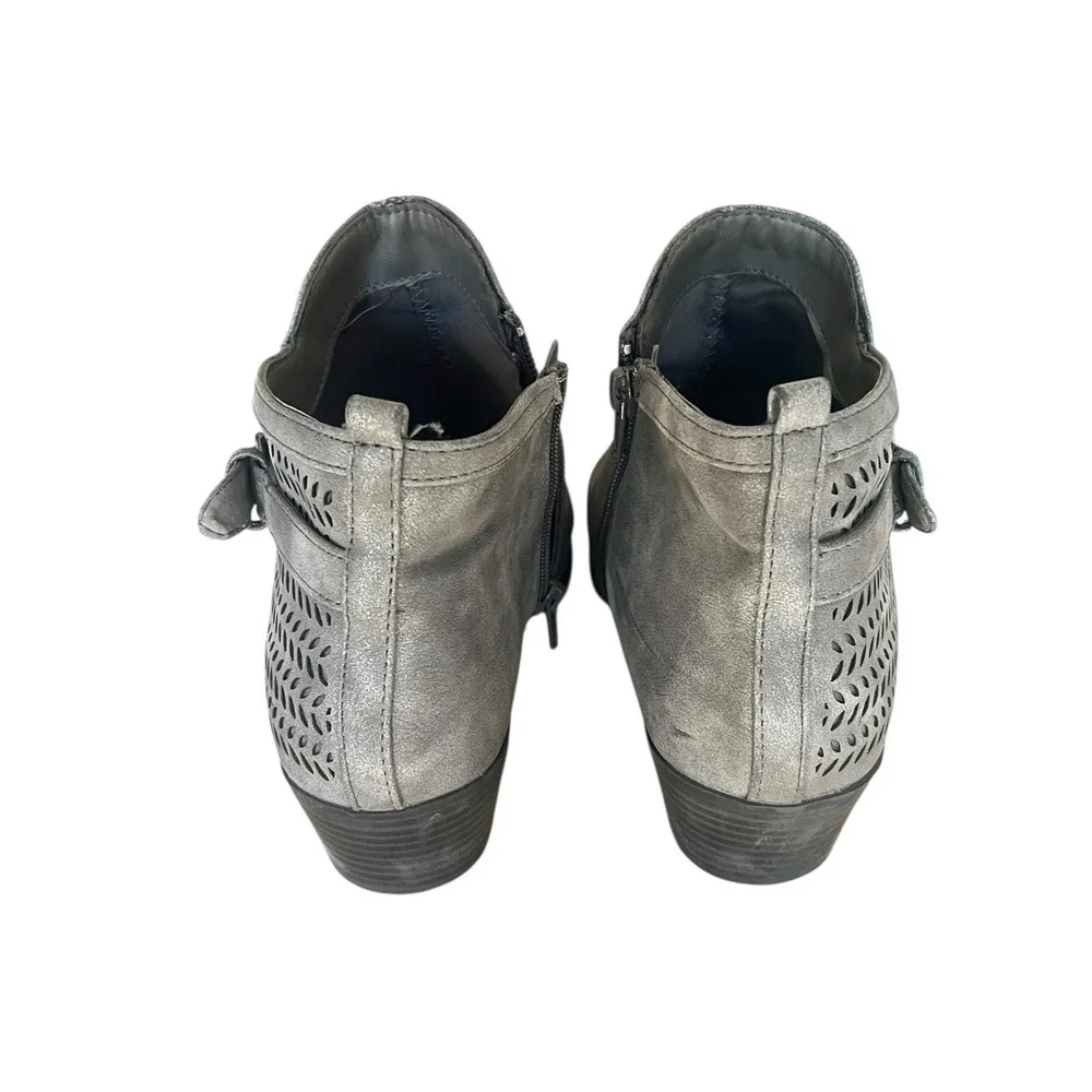 St. John's Bay Leia Women's 9W Pewter Suede Ankle Boots Side Zip Buckle Detail - Picture 2 of 14
